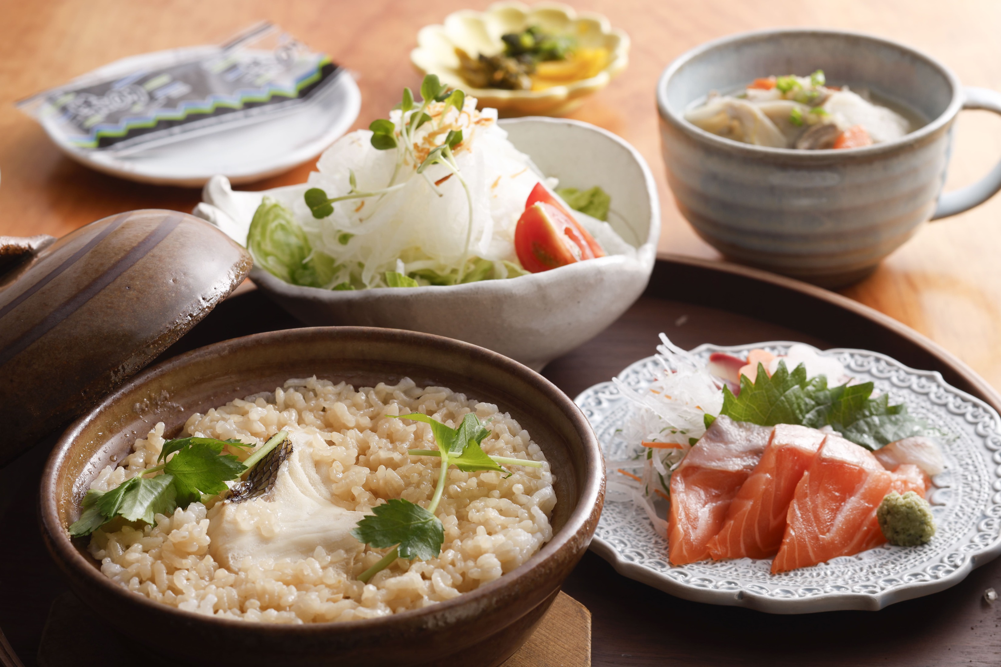 【朝夕食付】名物鯛めし朝食＆淡路の旬を味わう9品コース｜淡路島の“おいしい”をまるごと味わうなら