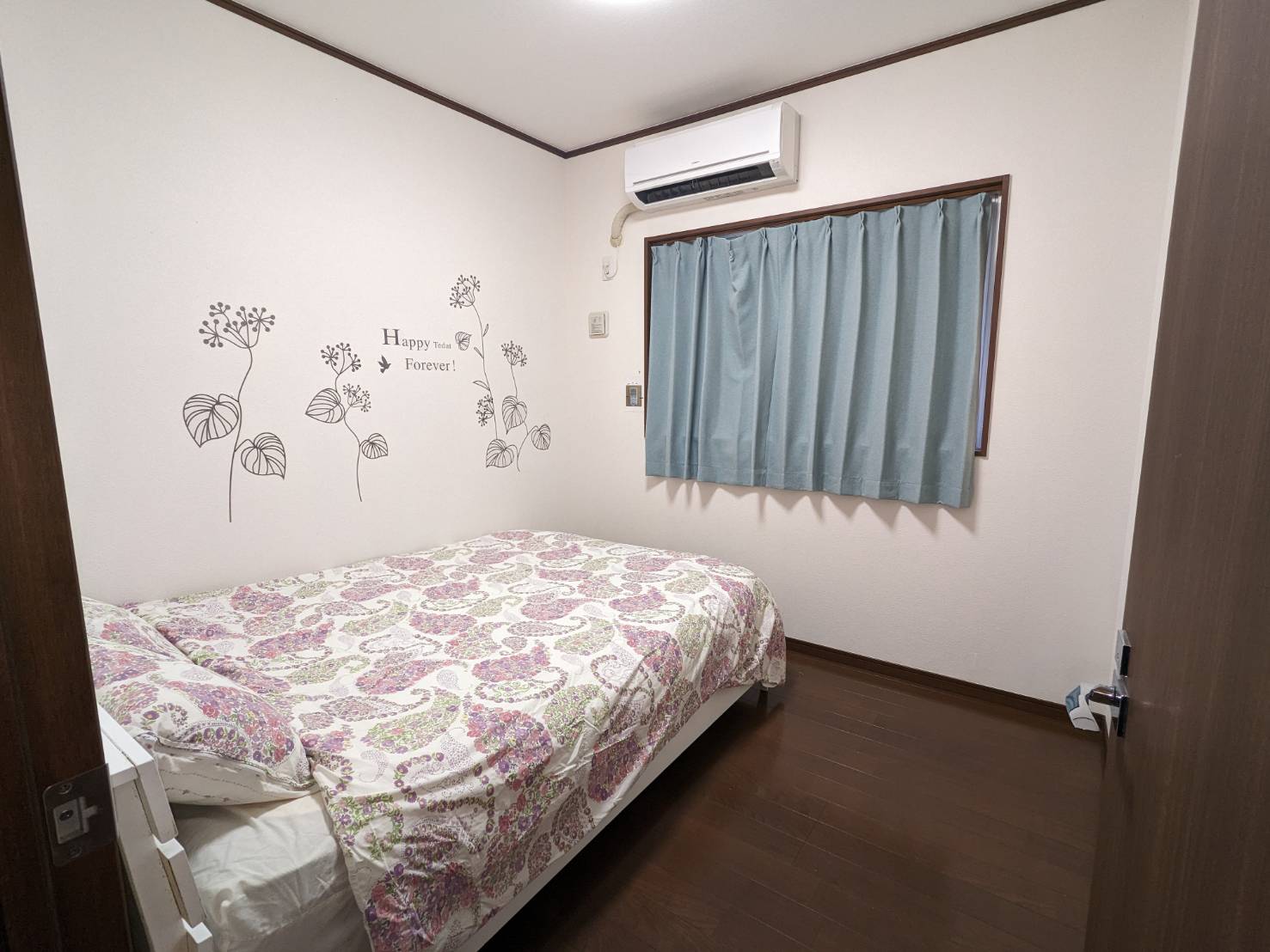 セミダブルベッド