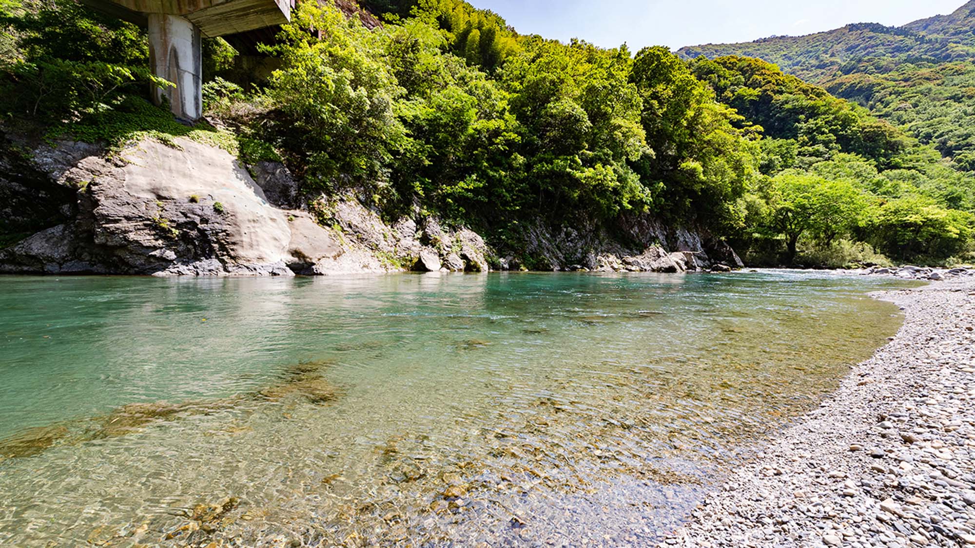 ・【一ツ瀬川】川で泳いだり、潜ったり、生き物を観察したり。大人も子供も一緒に楽しめます