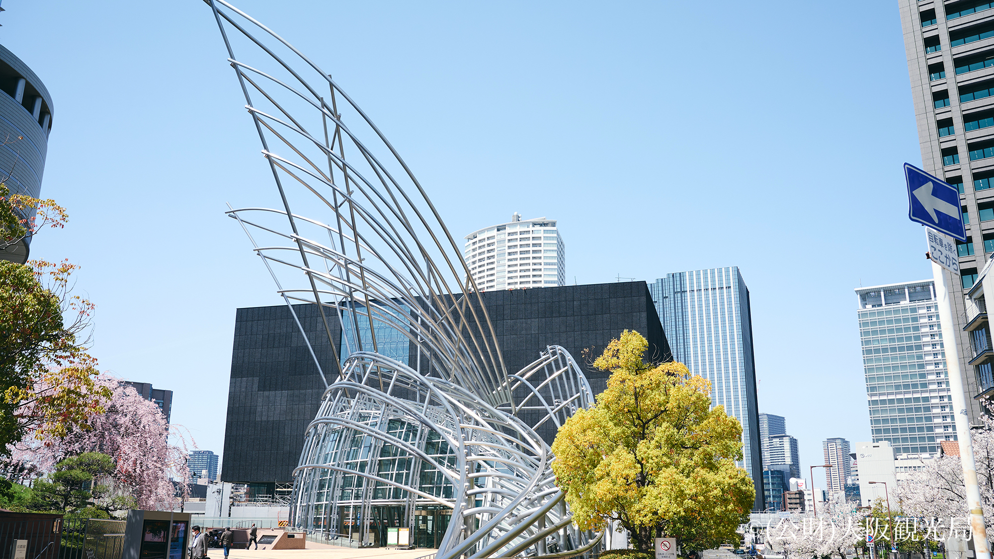 国立国際美術館