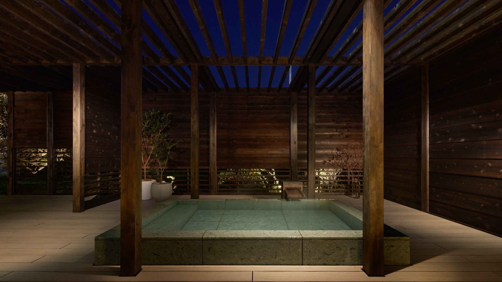 【5月・6月限定！白びわ収穫＆白びわ酒造り体験付きプラン】蔵一棟貸切 