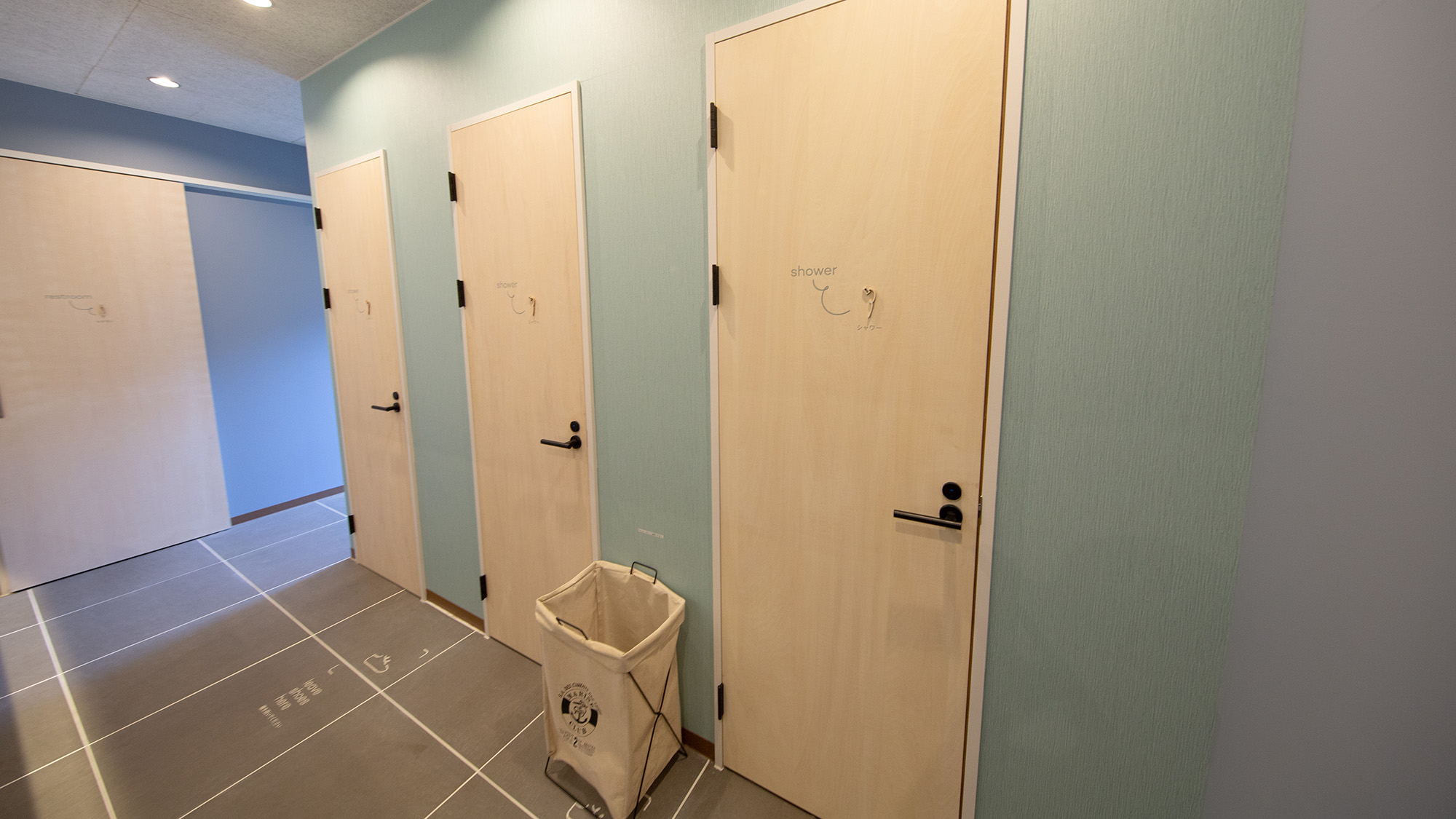 ・【男性専用シャワールーム】３つのシャワールームをご用意