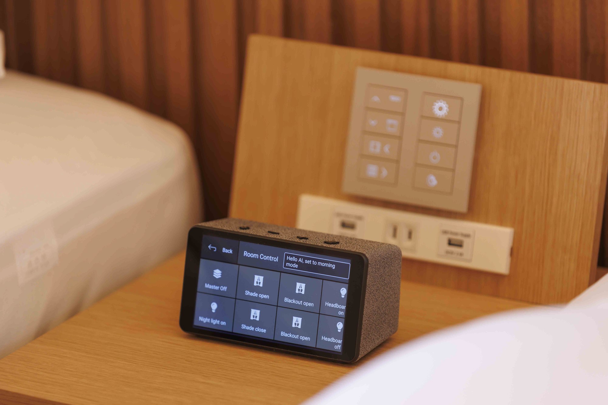 コンシェルジュの代わりとなるAI音声アシスタント「Aiello」を日本のホテルで初めて導入。