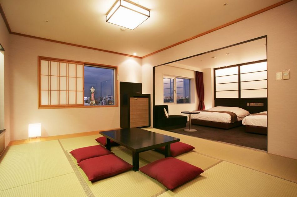 [Main building] Japanese-Western style room