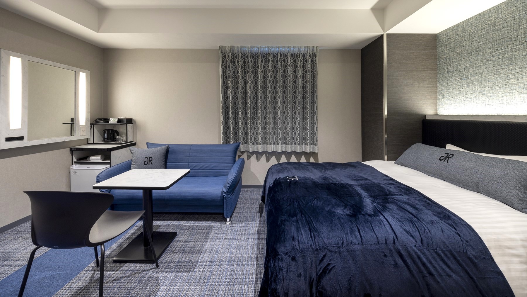 ユニバーサルダブルルーム　140cmダブルベッド（1台）