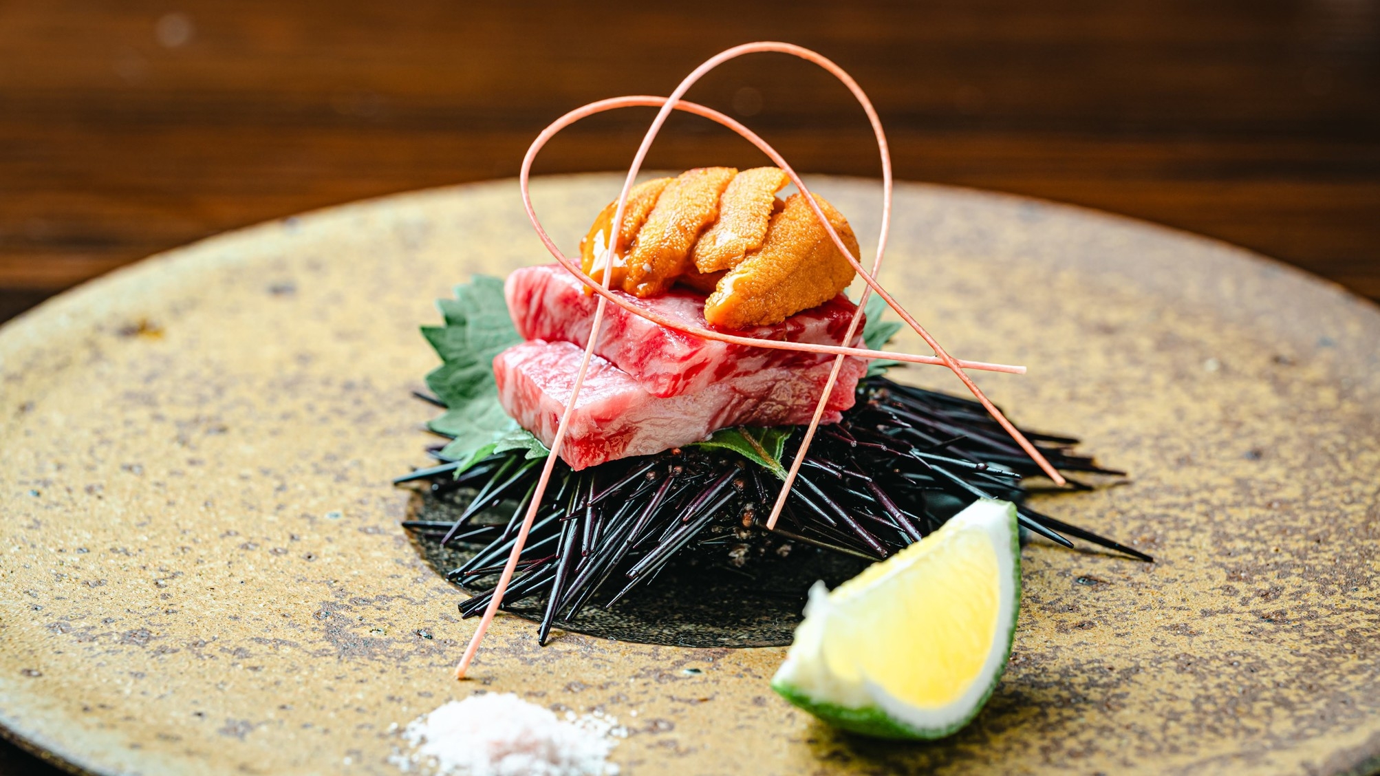 【御料理雲雀のディナー付】大分和牛と放牧あか牛のWメイン。手の込んだ、本格和食に舌鼓（2食付）