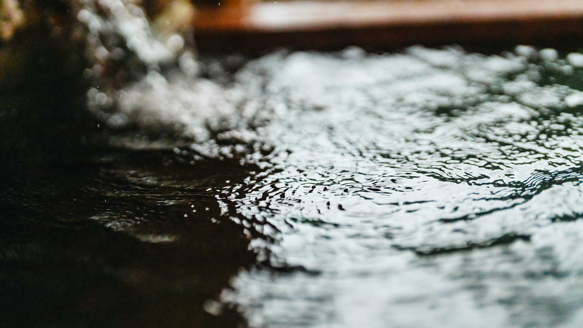 【LuluTerrace】メタケイ酸を豊富に含んだ美肌の湯で、お子様にも安心の肌に優しい湯ざわり。