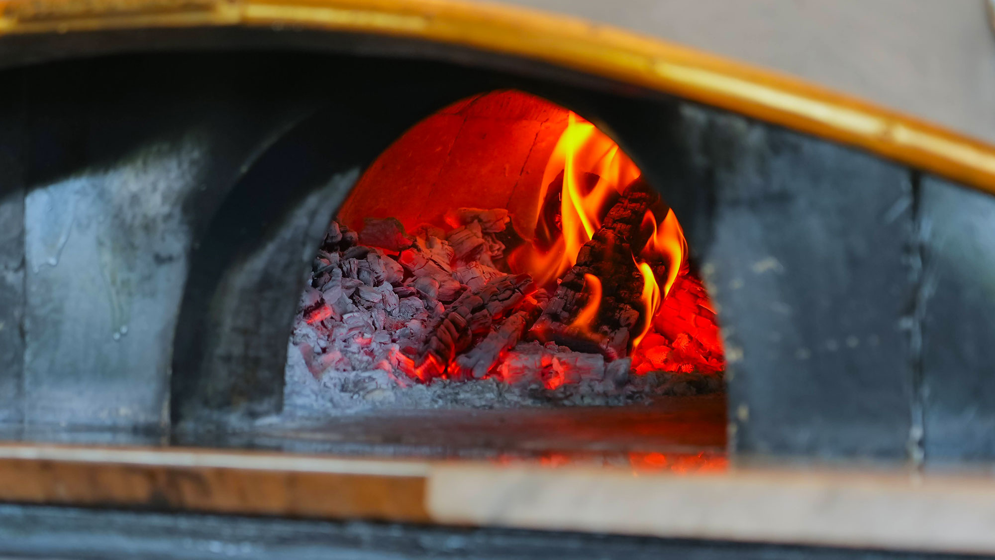 【周辺観光】「大きな石窯」で作られる本格イタリアンピッツァをお楽しみください。