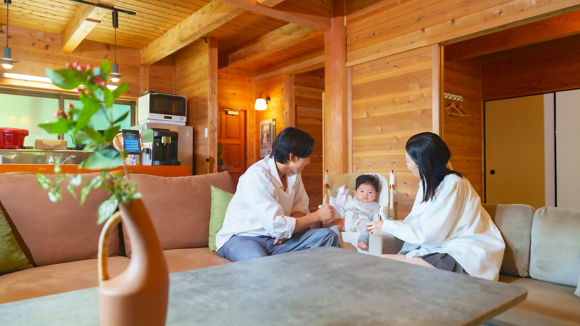 【森の樹木】プライベート感のある森の別荘で家族だけのひとときを。ベビーチェアやベビーグッズもご用意。