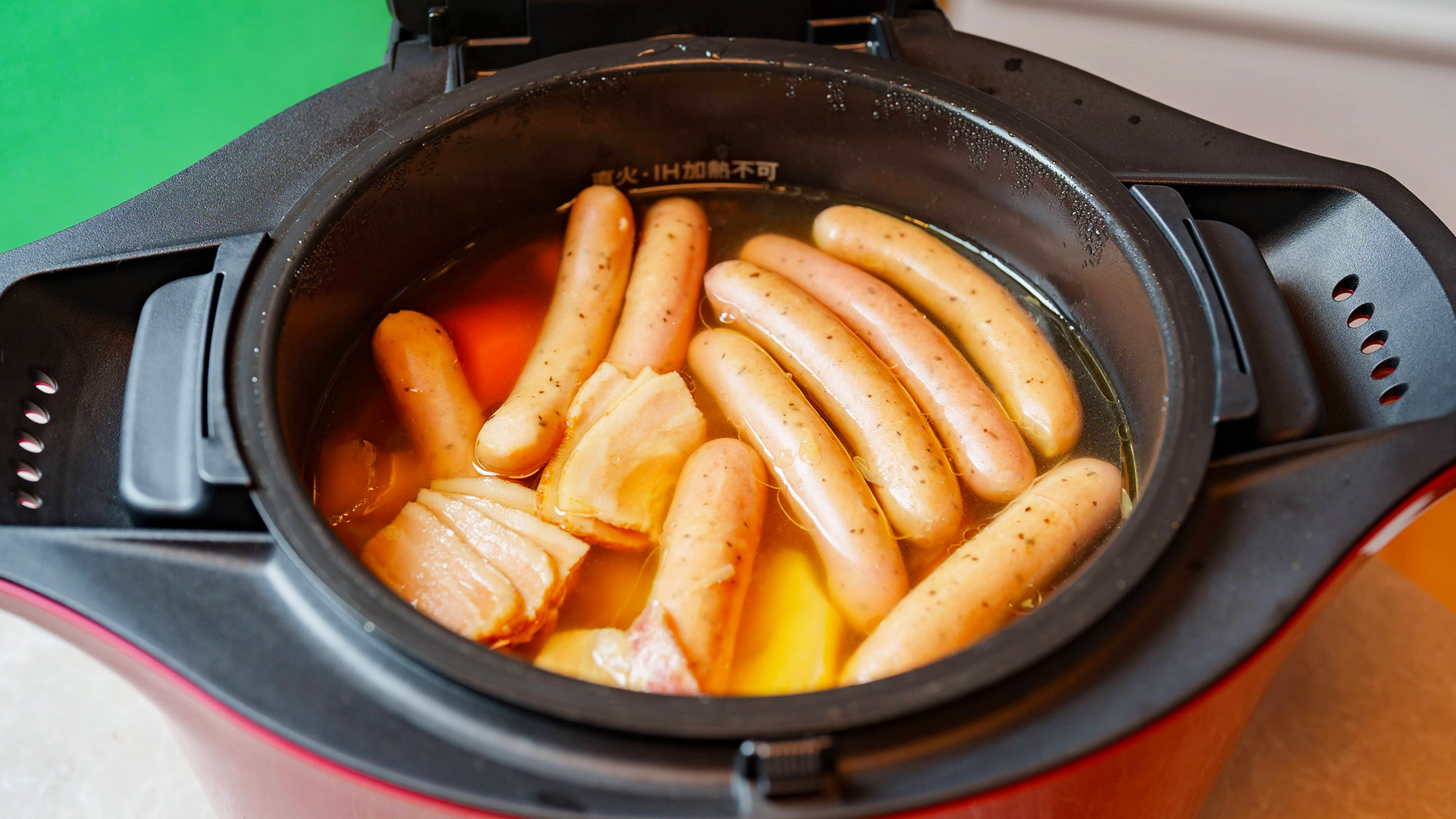 【ご朝食】ひばり工房のウィンナー、高原野菜等を使用したポトフがホットクックで簡単に。