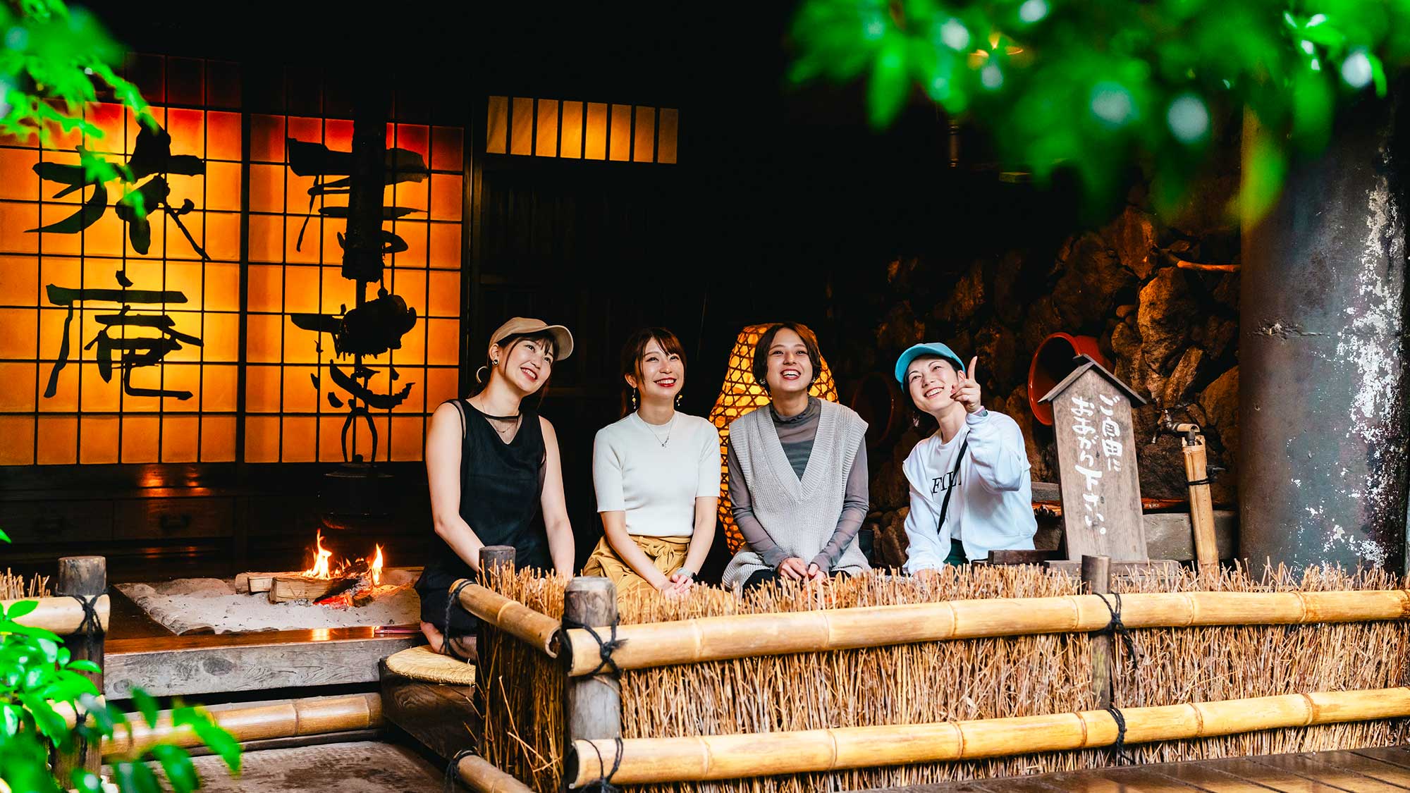 【周辺観光】いこい旅館の玄関前にある寛ぎのスペース。自由に出入りすることができます。