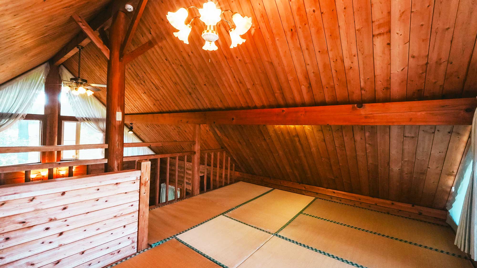 【Marigold】秘密基地のようなロフトは畳敷きで落ち着いた空間。