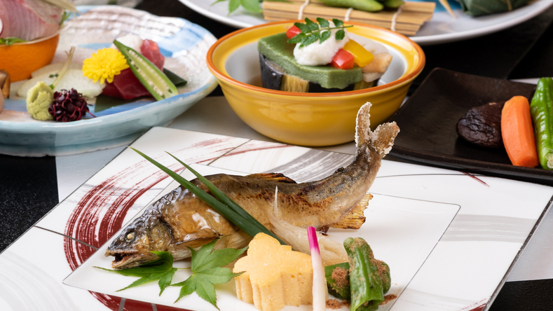 【直前割/1泊2食】〜恵那峡の景観を通じて味わう四季の彩り〜■お一人様1100円OFF■