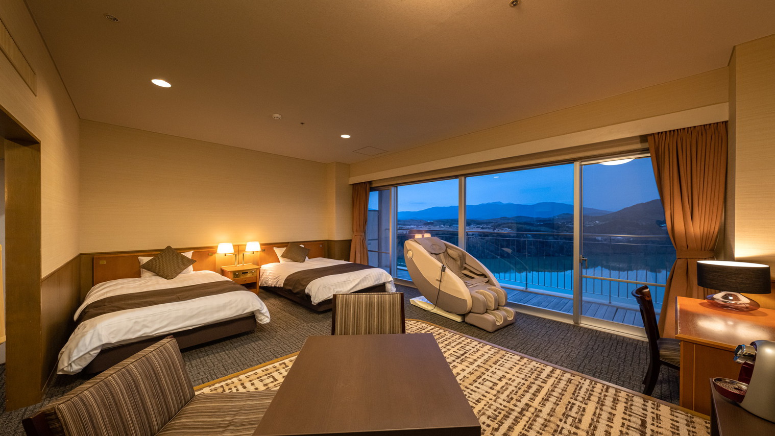 マッサージチェア付ツイン◆マッサージチェアを設えたツインルーム