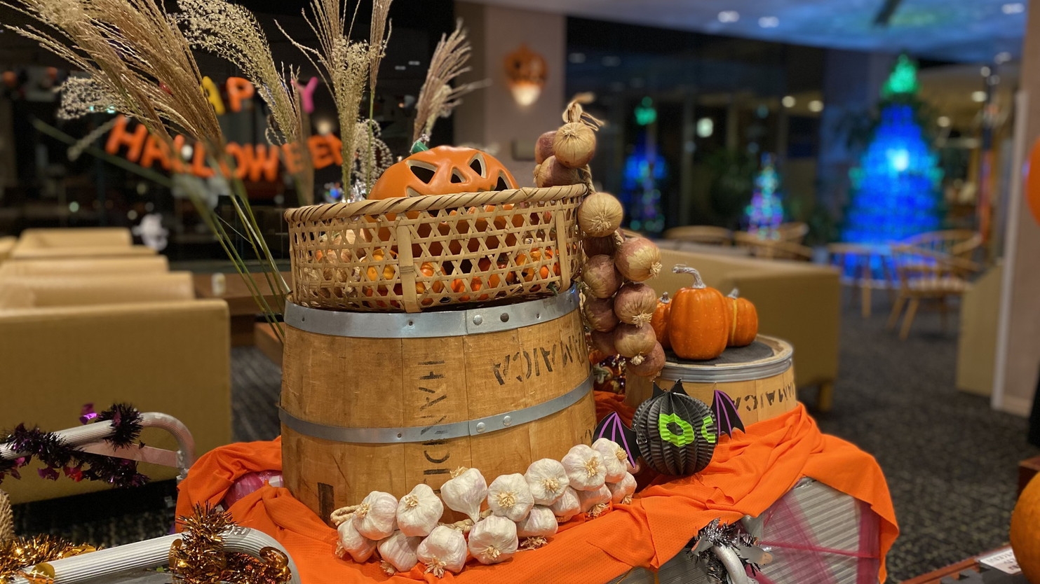 【ハロウィン企画／最大2，100円お得】自社割1，100円+館内利用券1，000円+夕食ミニケーキ付
