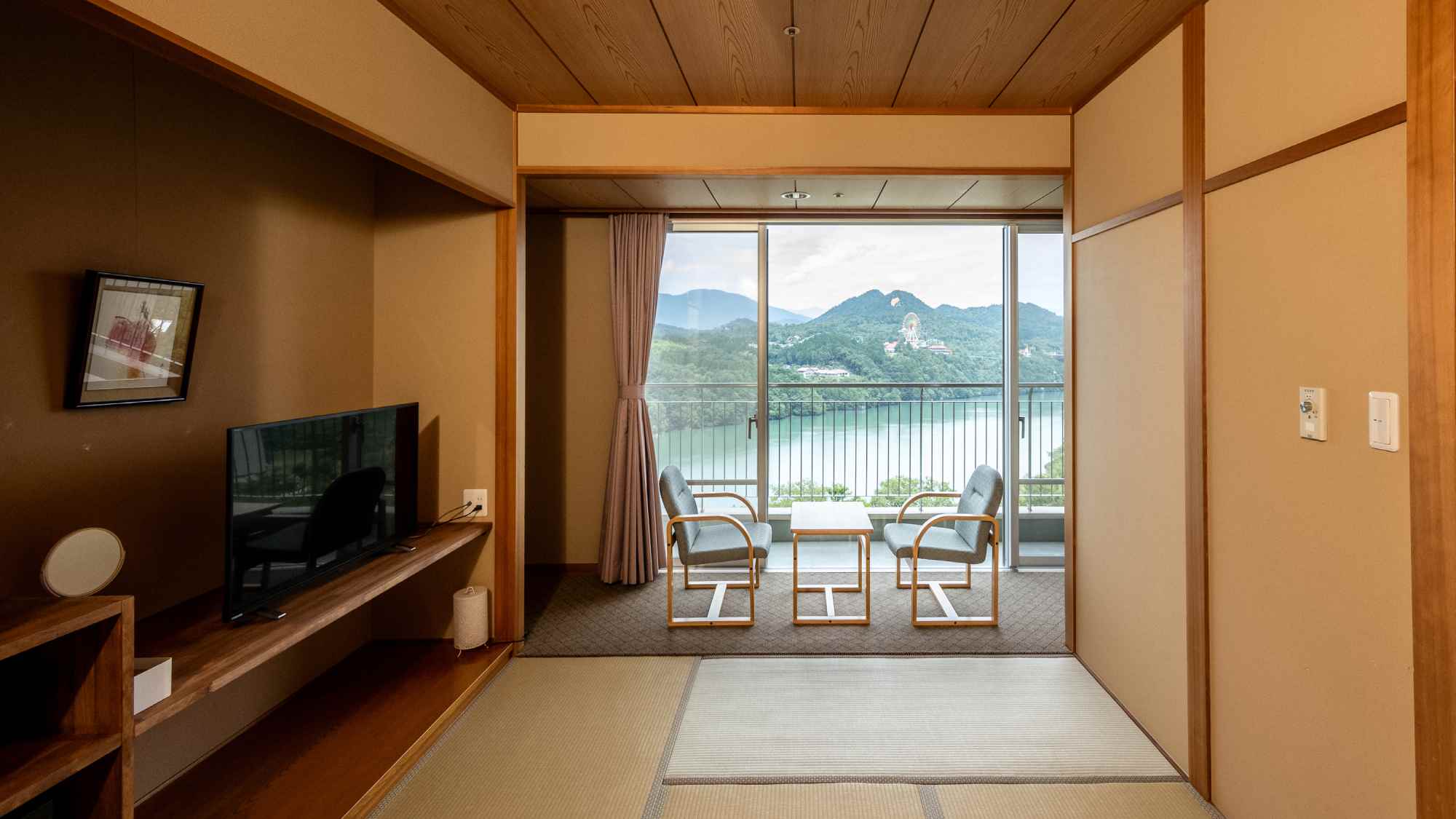 モダン和室34㎡＋広縁◆広々とした広縁が付いた6畳の和室