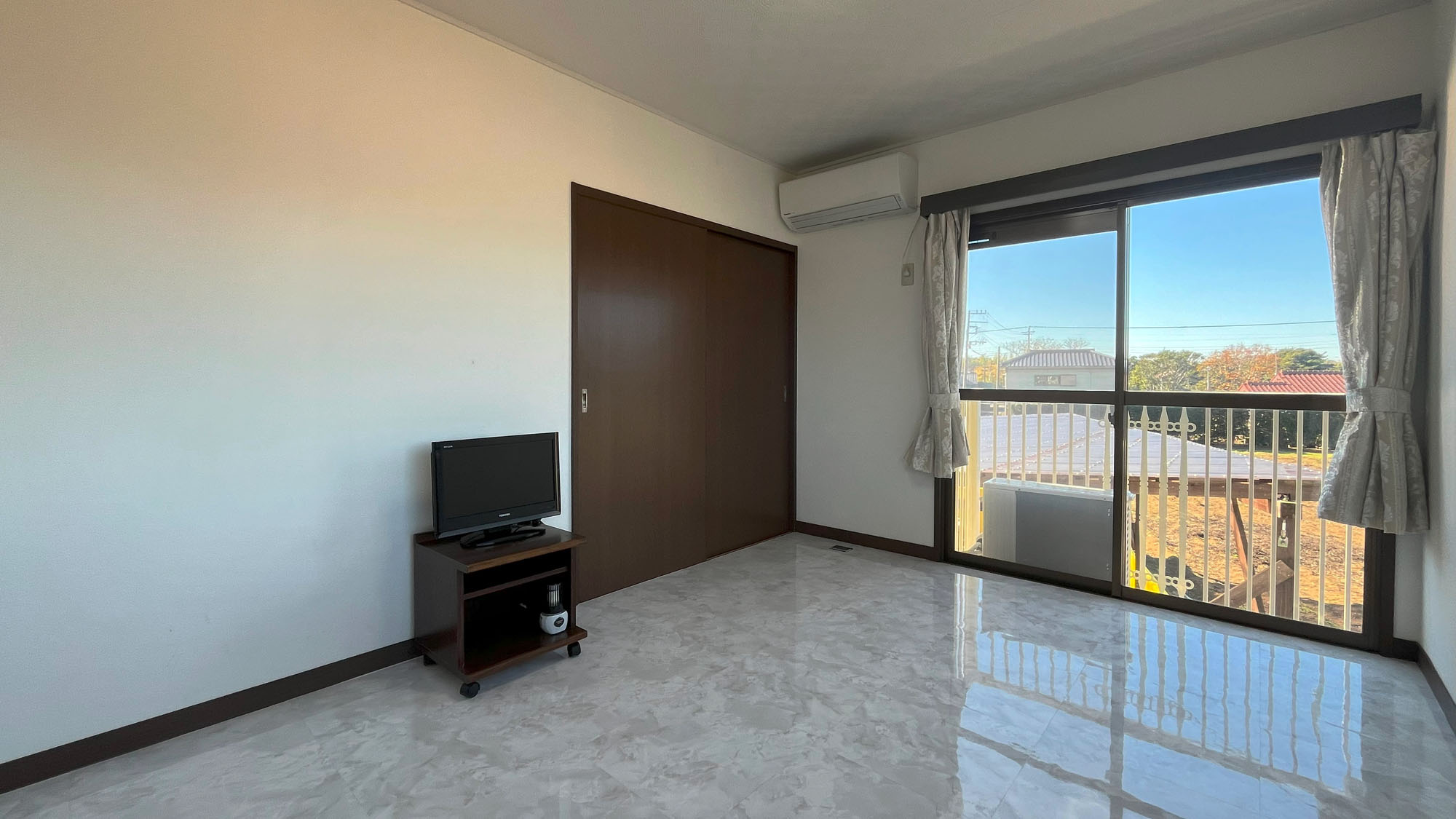 木戸浜　洋室＊