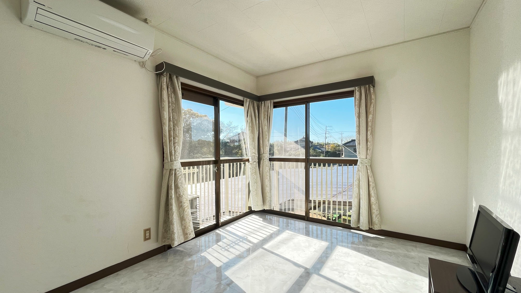 木戸浜　洋室＊