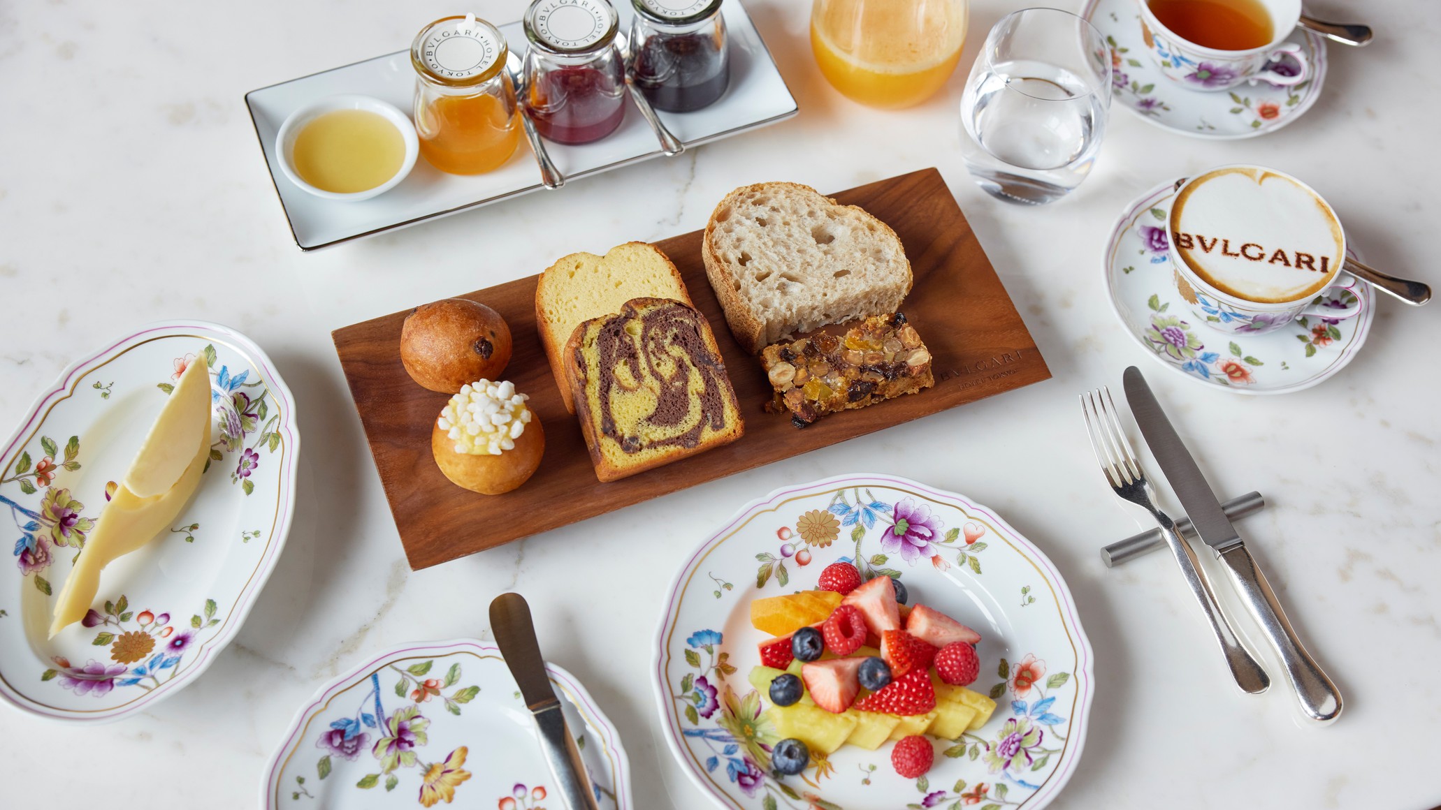 【ステイ＆ブレックファスト】5つのセットメニューから選べる美しく贅沢なご朝食付き