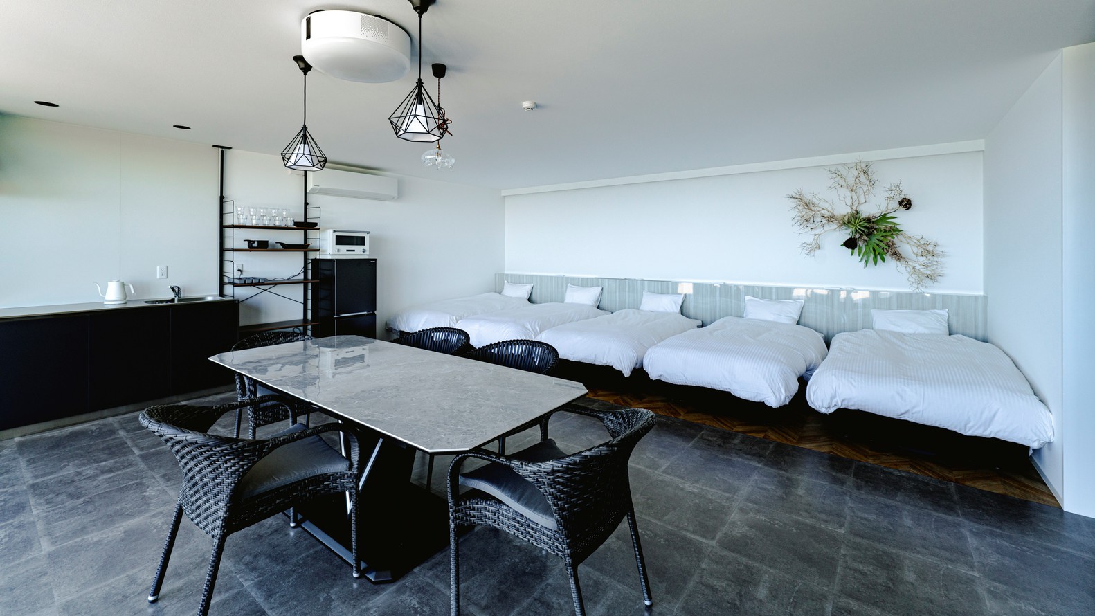 キャンプホテル