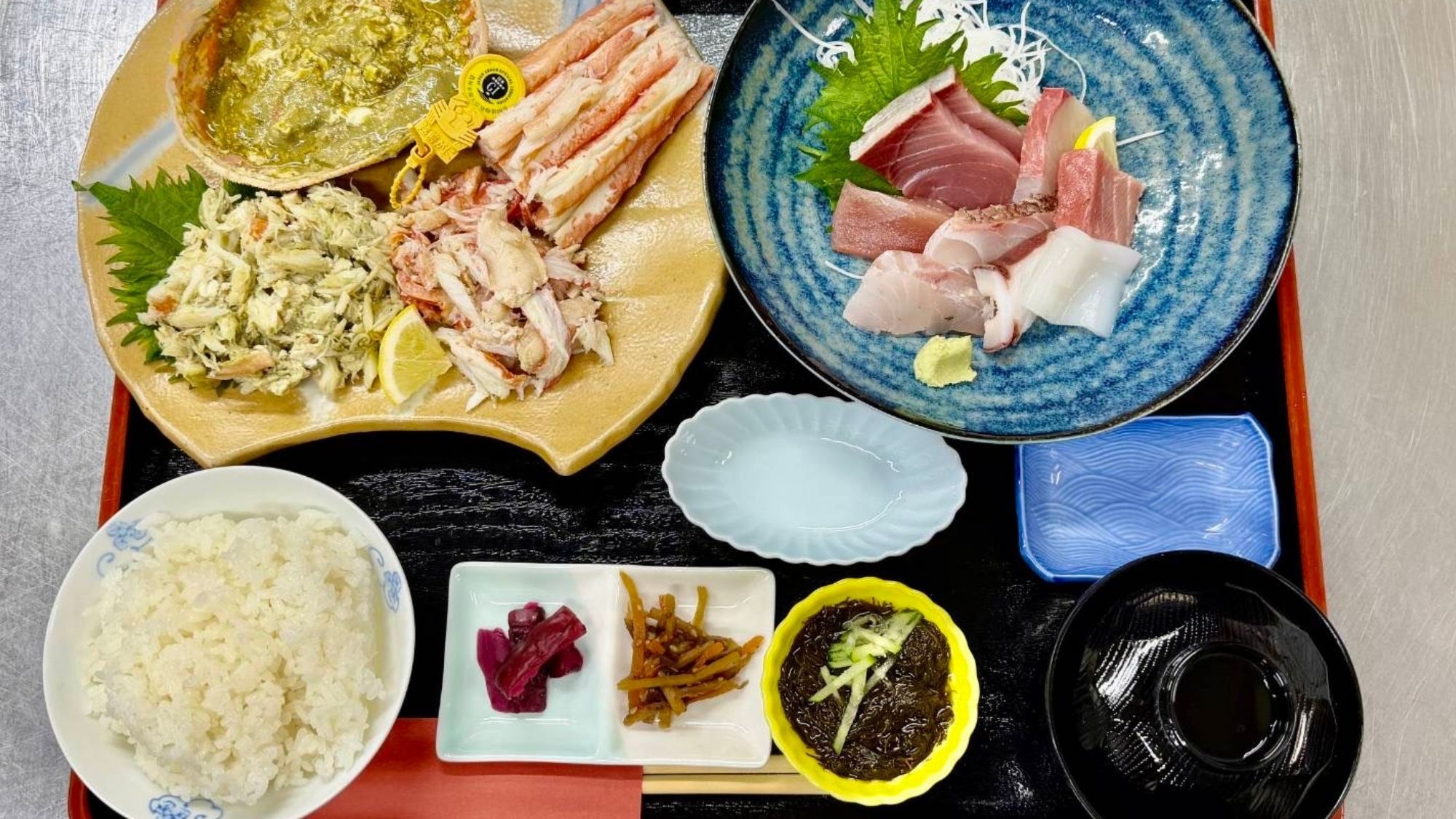 ＜2食付＞福井の冬の味覚を堪能！ずわい蟹御前と海景ジャグジーの貸別荘で過ごすグルメバカンス