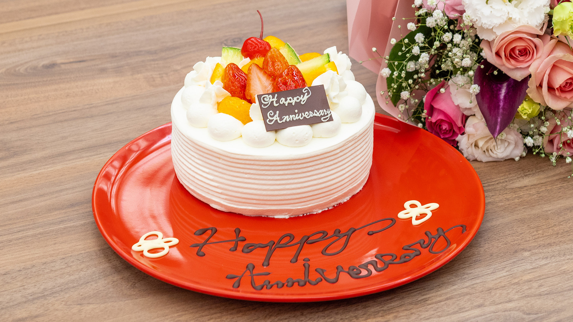 ＜アニバーサリー＞ご希望のメッセージをケーキに添えて特別な記念日に―　※有料／要事前予約（3日前）