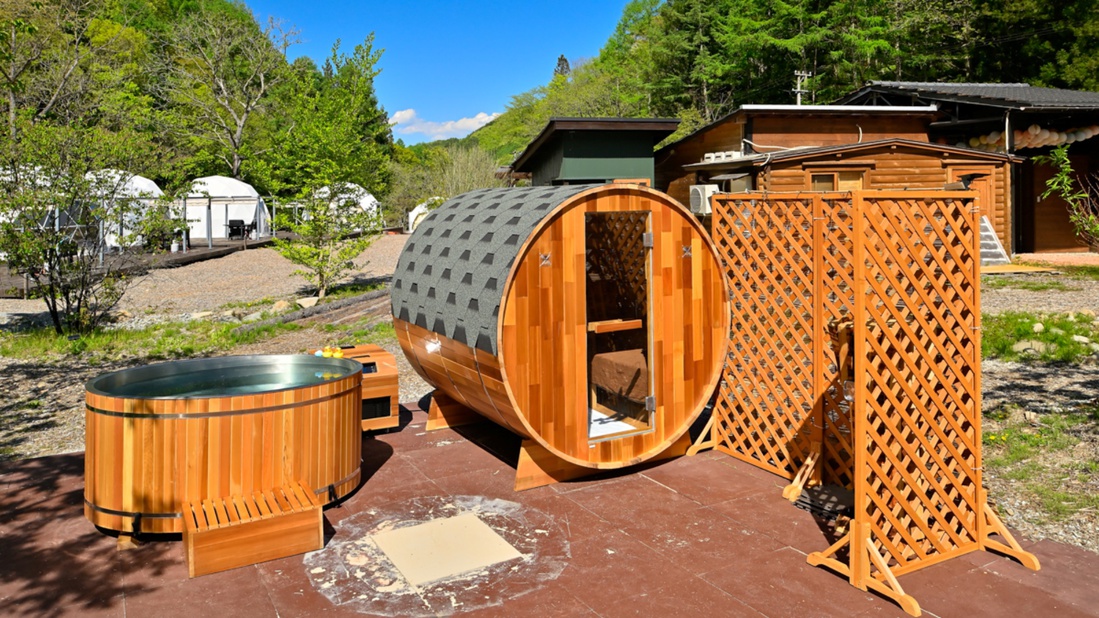 【サウナイキタイ】豊かな緑と清流のせせらぎでととのう！BBQと星空で大自然を堪能／2食付