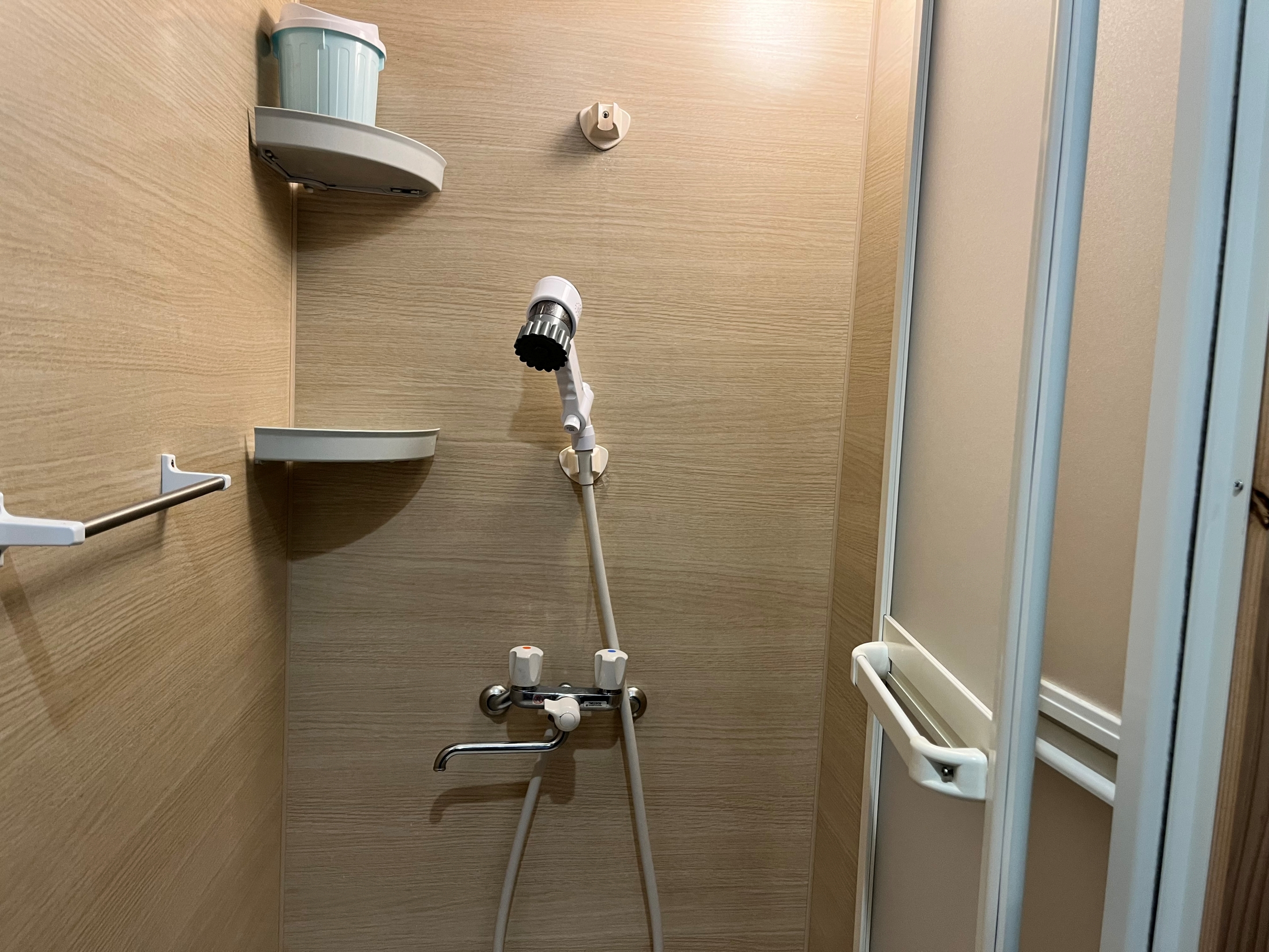 *【清潔なシャワールーム】使いやすく整った空間で、さっぱりリフレッシュ。