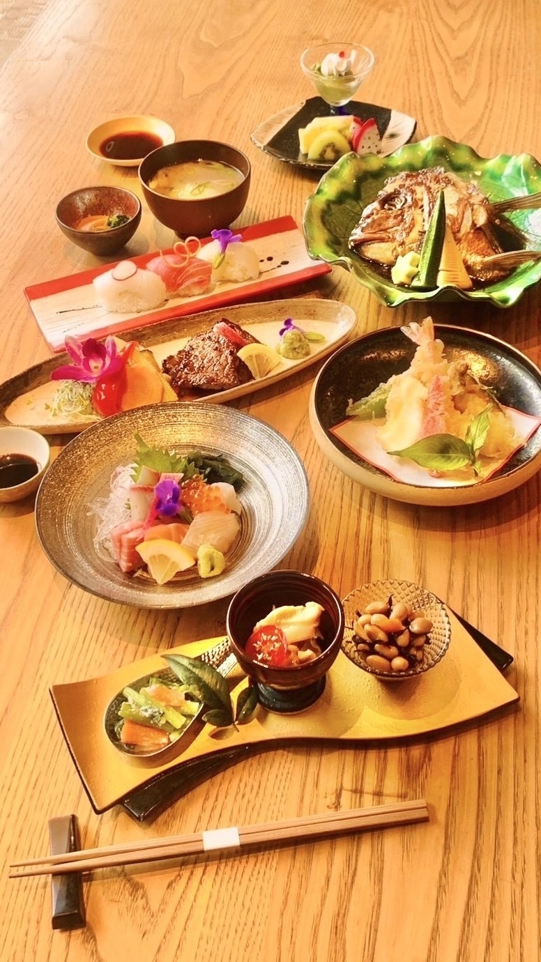 【夕食付き】提携レストランで海の京都を堪能〜ペリー来航4年後に建築された伝統建造物で旬の食材に舌鼓！