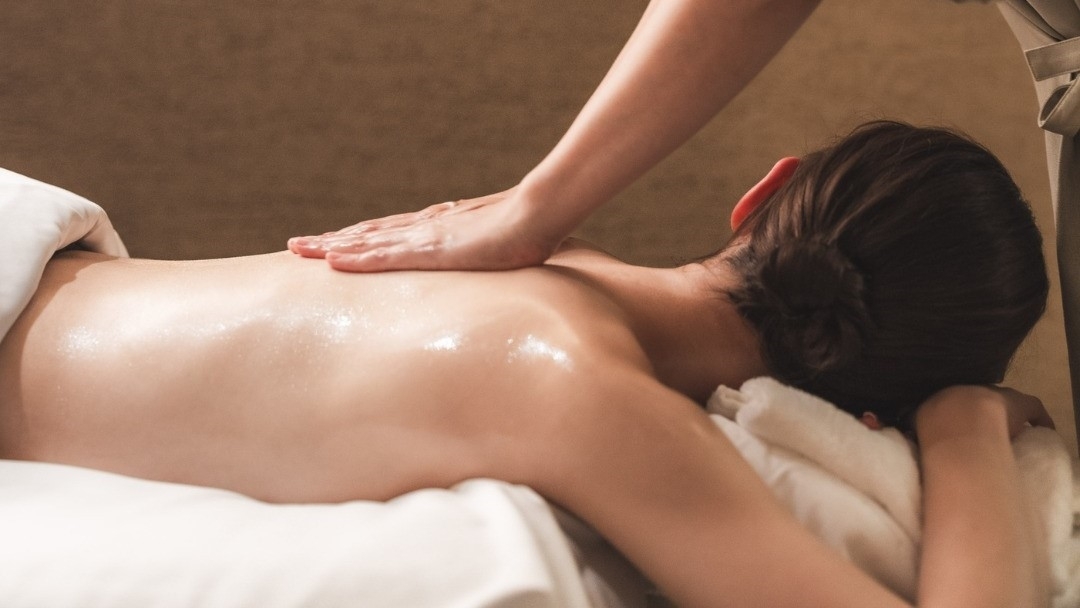 スイートルーム＆3万円分クレジット付き　贅沢おこもり体験【朝食付き】