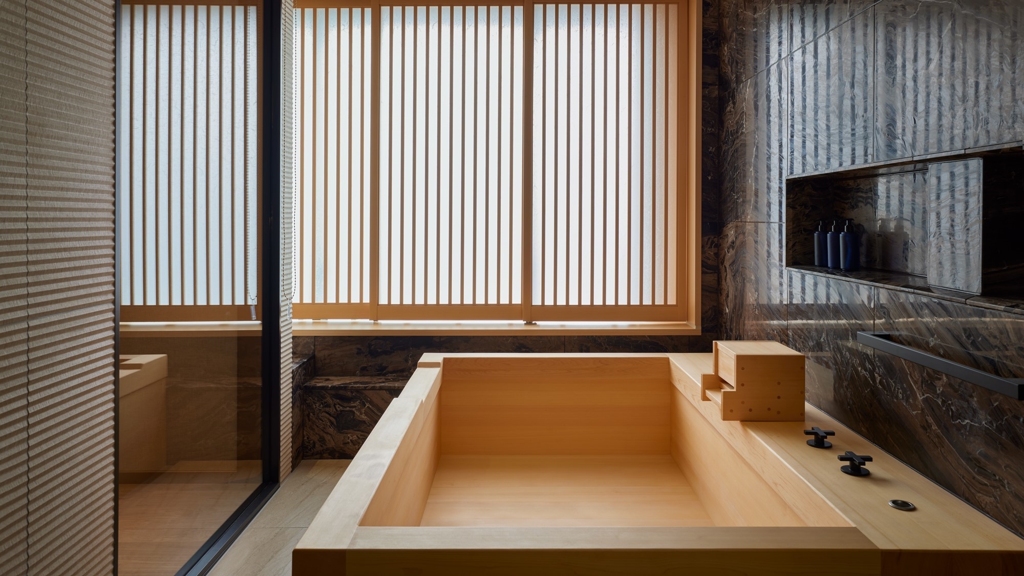 デュシタニ京都(部屋(水回り))