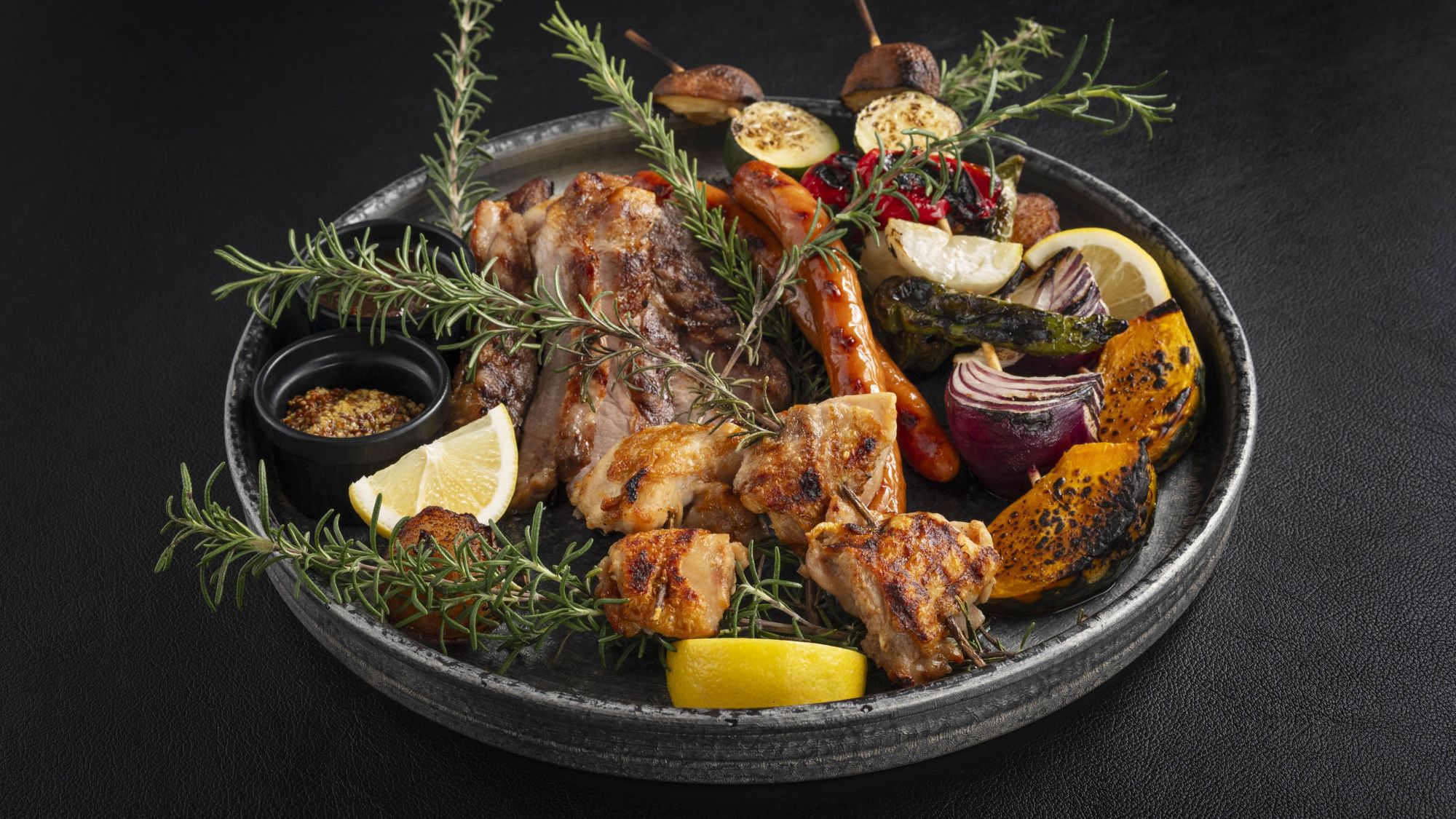 【連泊】星のきらめきを感じる連泊ステイ。グランピングで過ごすラグジュアリーな休日