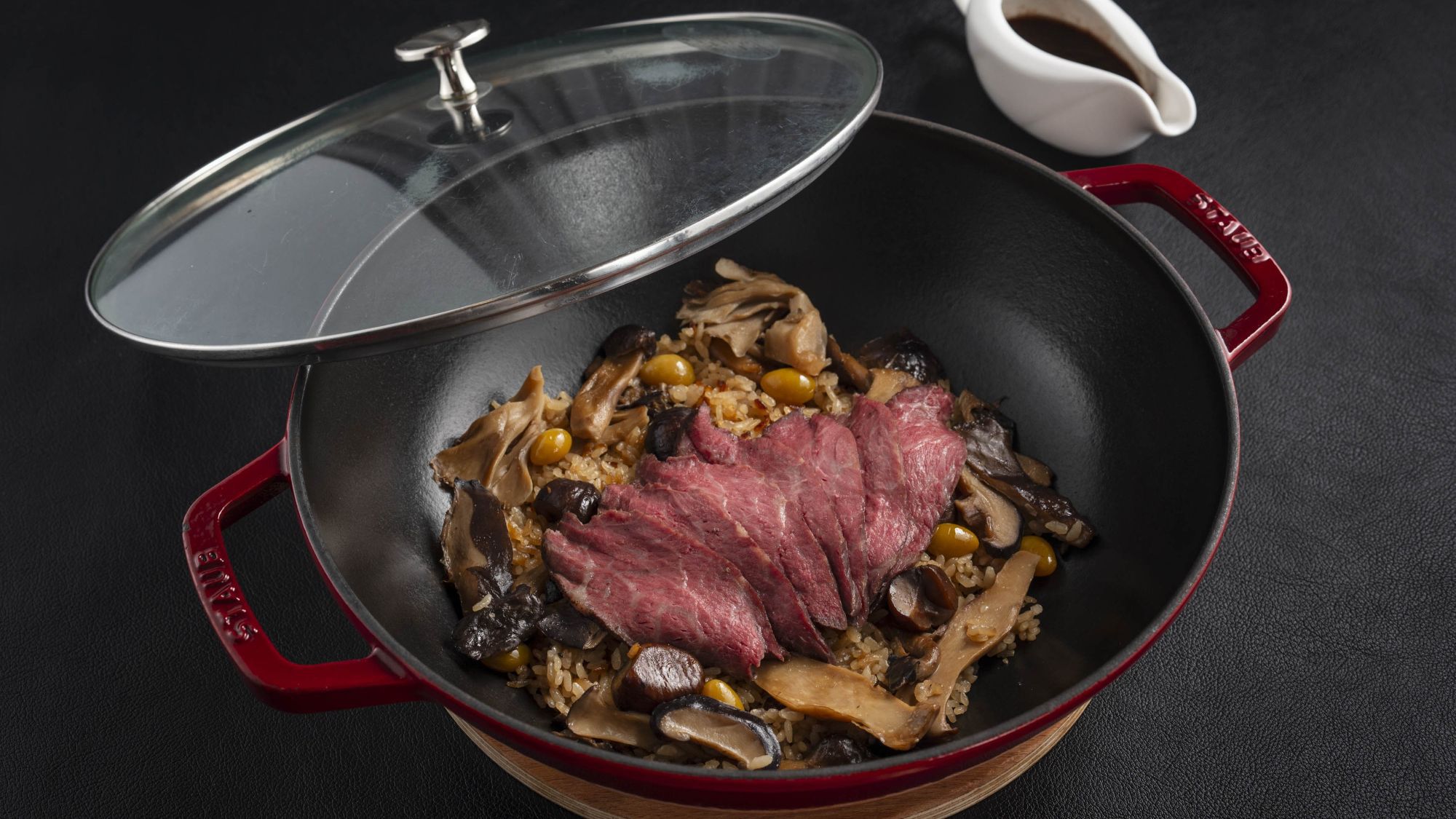 【連泊】星のきらめきを感じる連泊ステイ。グランピングで過ごすラグジュアリーな休日