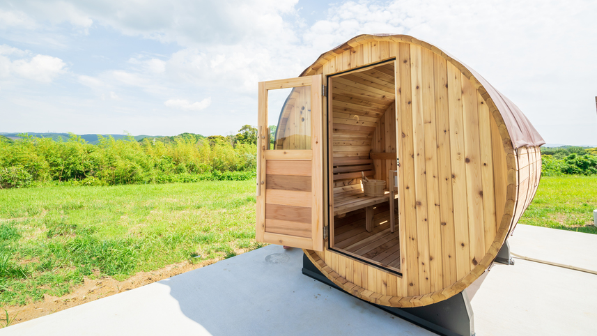 グランドスイート プライベートサウナ：GLAMPROOK初、バレルサウナを完備