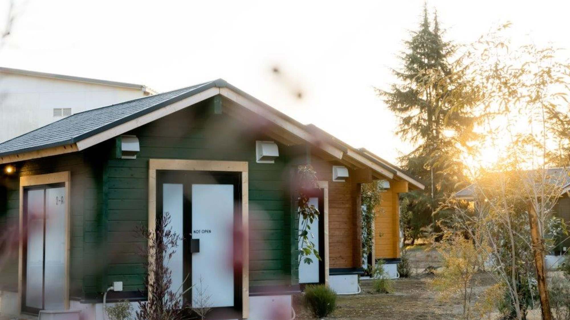 【2beds cabin】木立に佇むキャビンで、自然とともに過ごす贅沢な休日を。