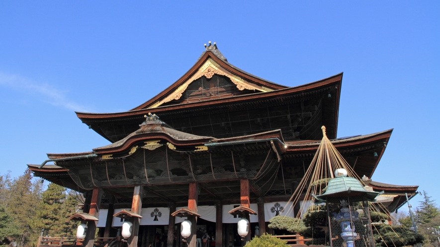 【信州善光寺】約1,400年の歴史を誇る寺院です