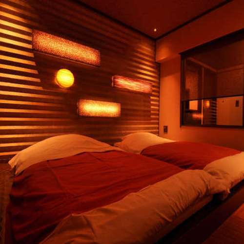 Let's relax at night! Bedroom of new guest room "Sayaun"