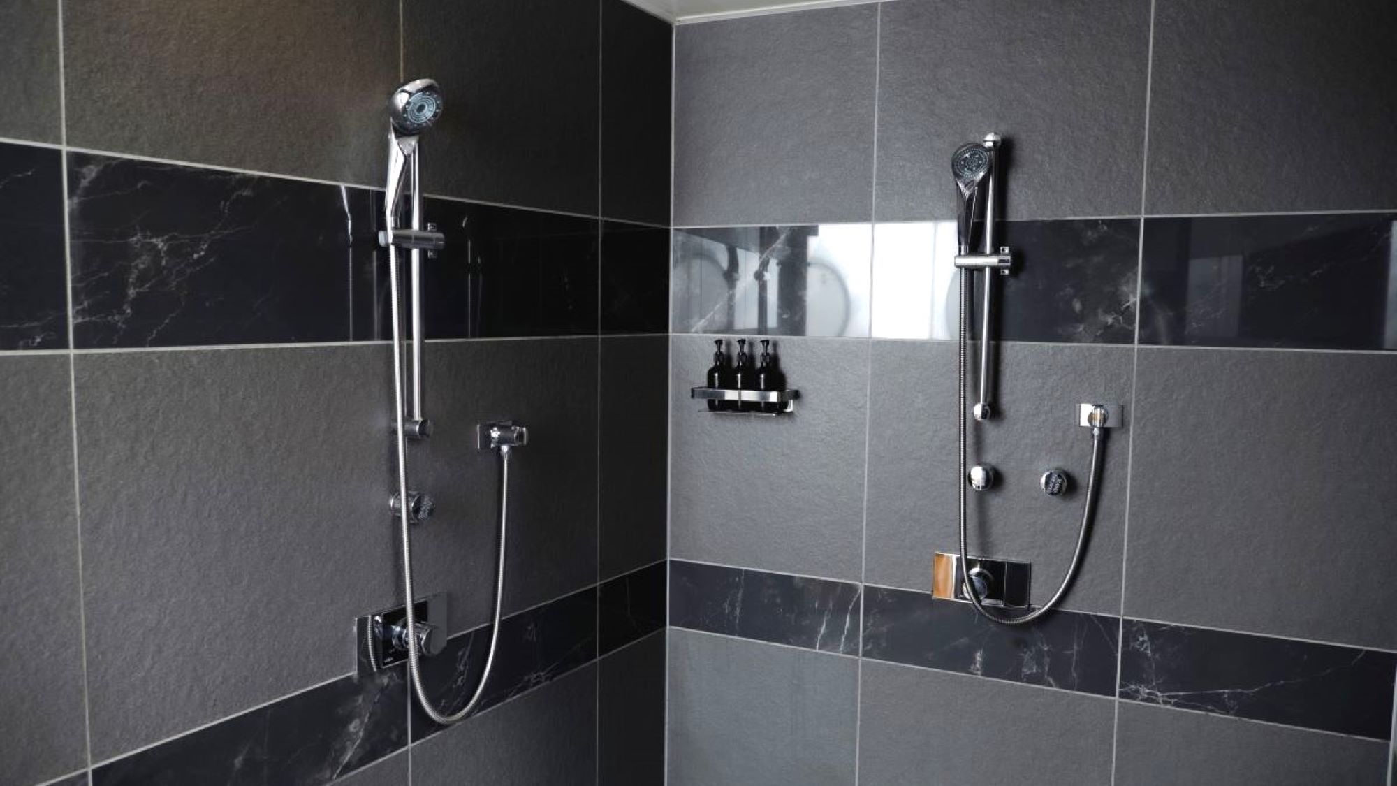 Luxe-dome シャワーブース