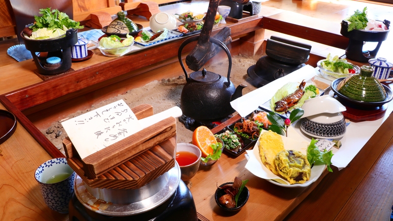 【1泊2食付き】どこも山名物！囲炉裏で食べる田舎料理。徳島の山の幸を堪能♪