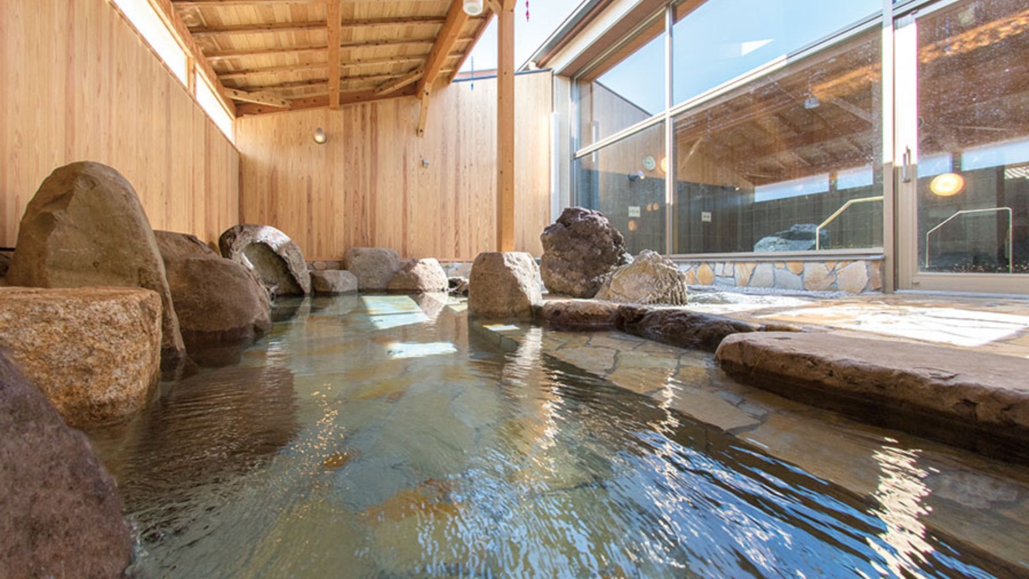 【スタンダードプラン】日本一の池！無人島グランピング＜1泊2食＞無料アクティビティ有☆