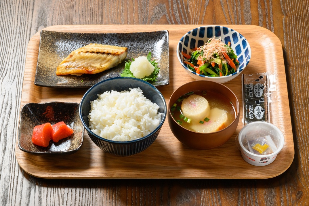 【朝昼夕3食付き】工事現場作業員の方におすすめ！※土曜夜、日曜朝昼夜、月曜朝昼はお食事がありません