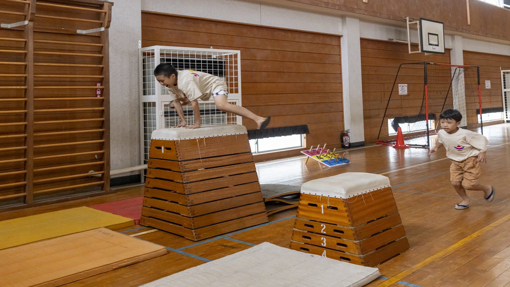 体育館（8:00〜20:00）