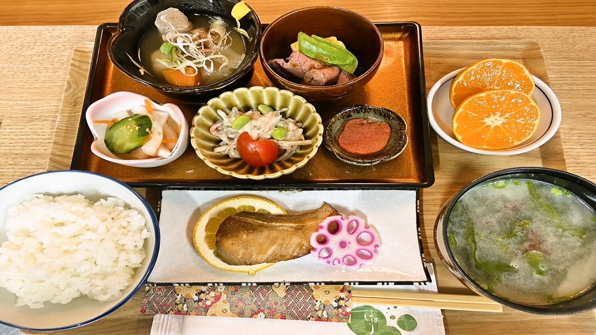 朝食一例