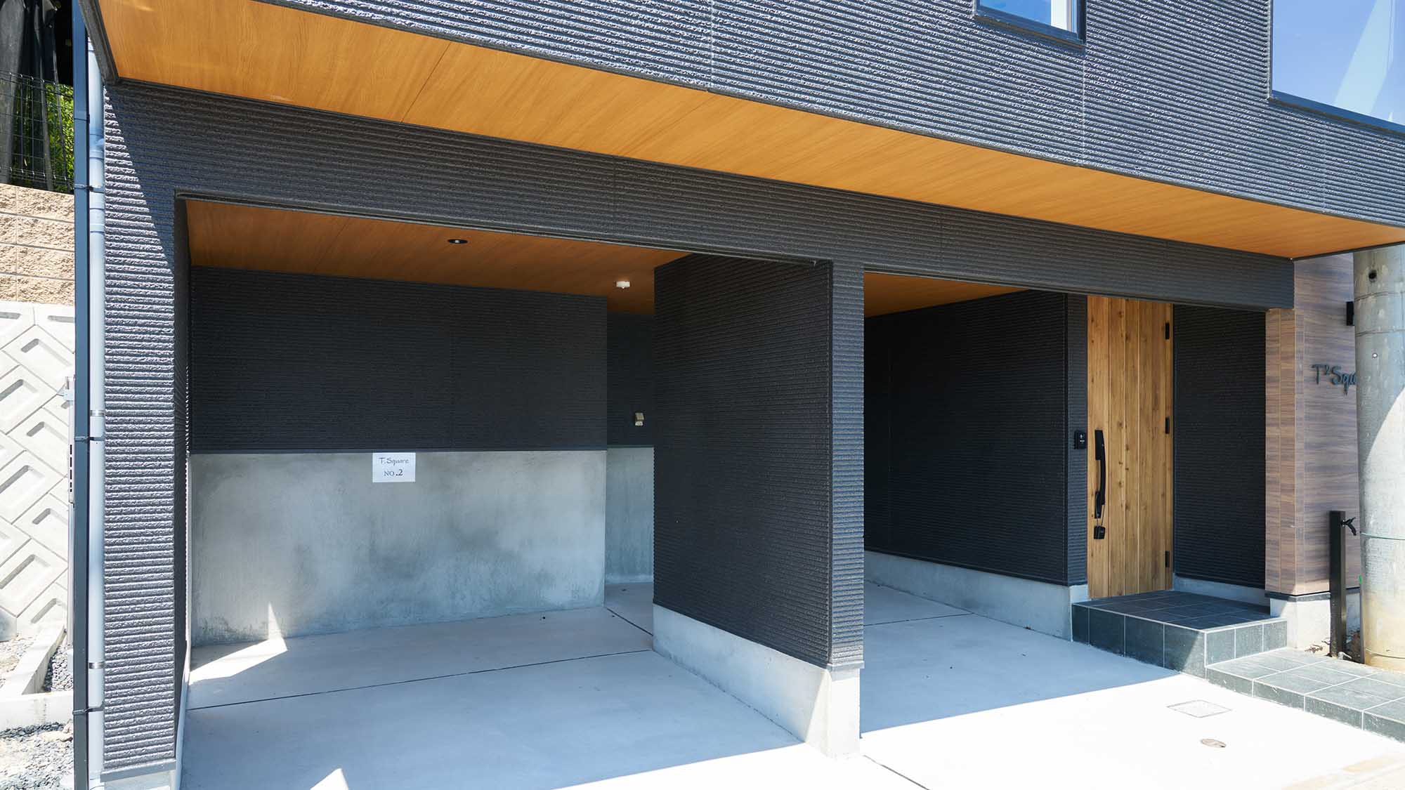 ・【Typeⅱ/外観】お車でお越しの方はこちらの駐車場をご利用ください