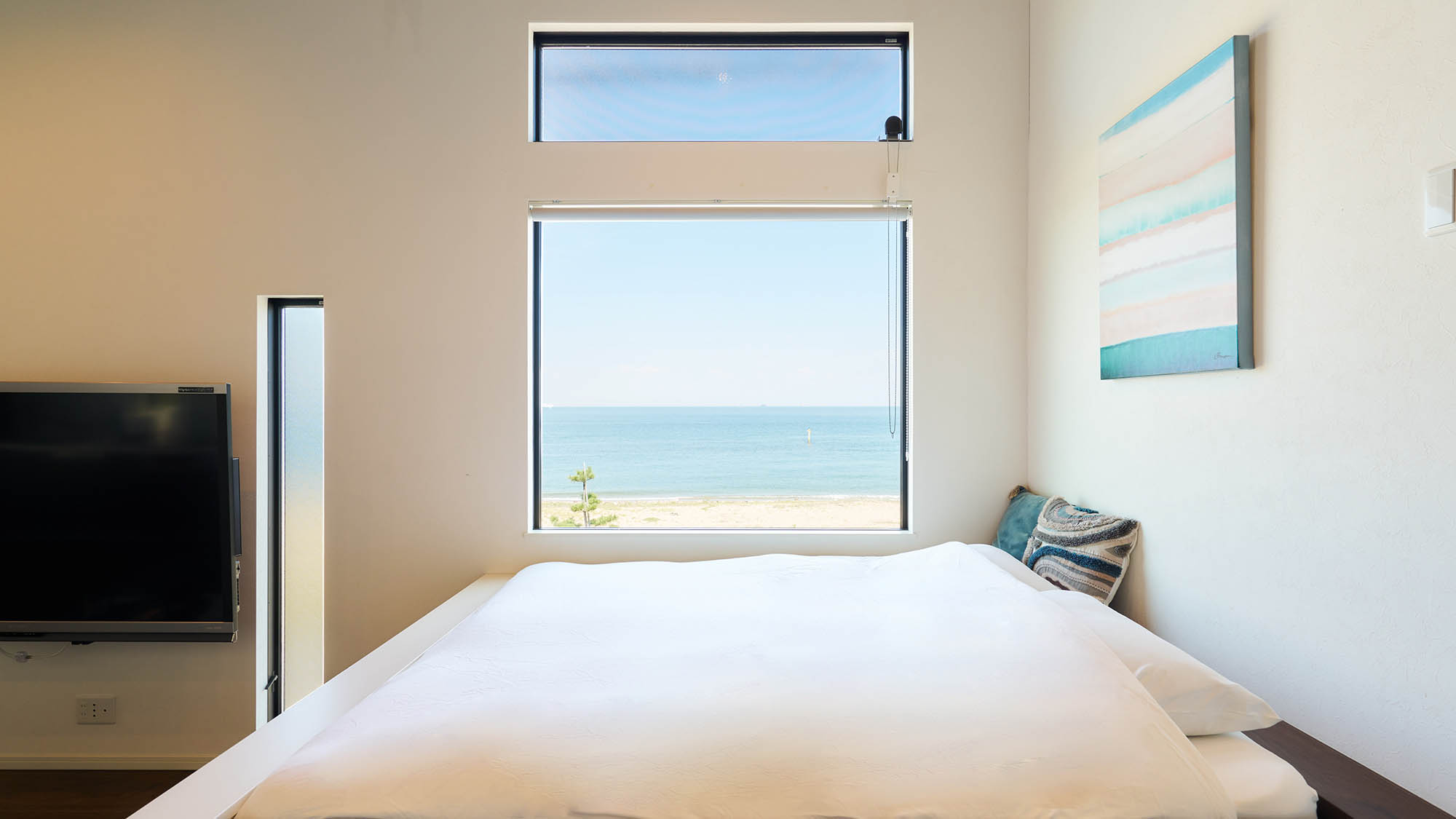 ・【Type i／2Fリビング小上がり】ベッドの窓の向こうには素晴らしい風景が広がります