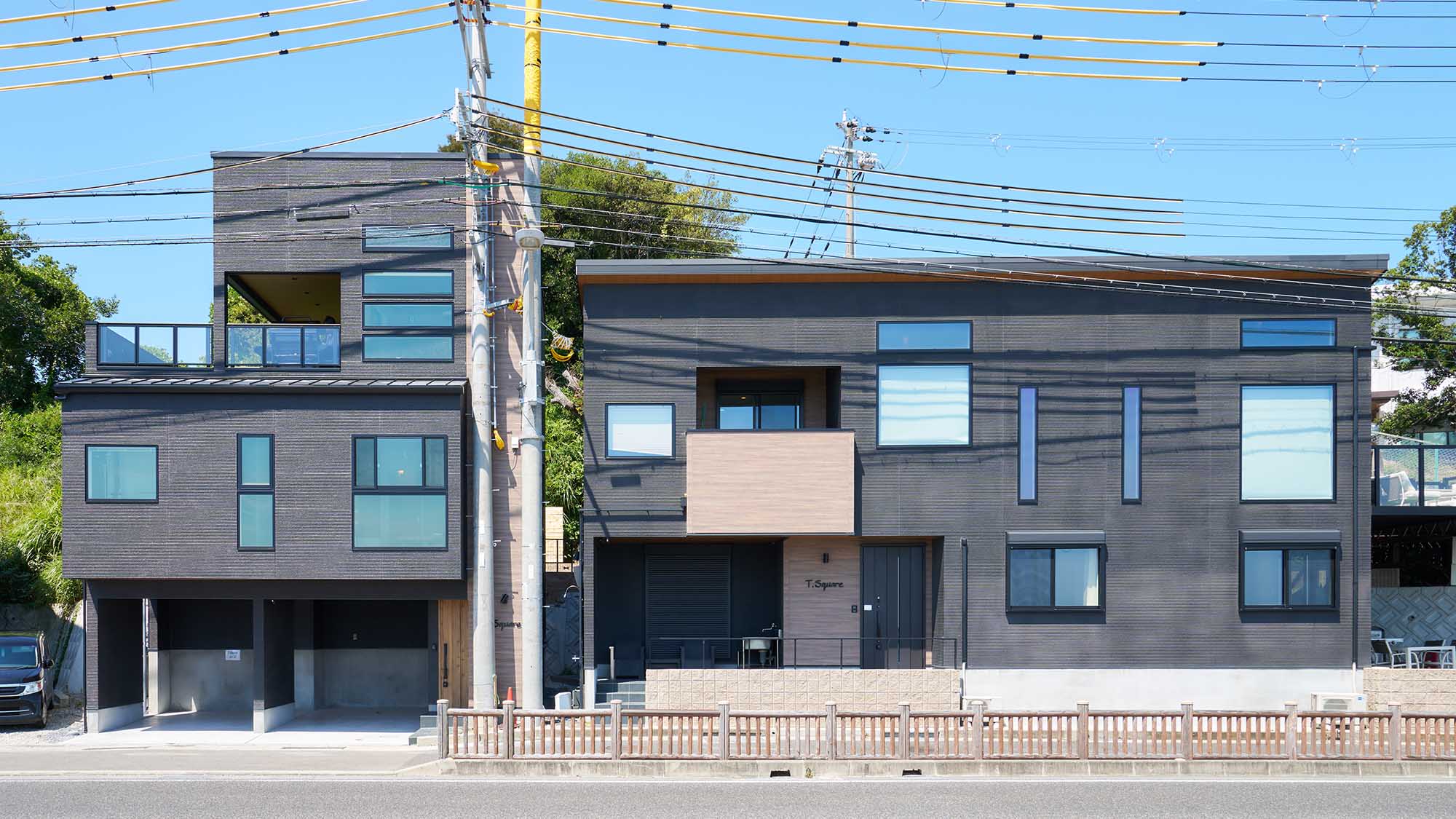 ・【Typeⅱ・外観】道路を挟んでスグに淡路の海です。海の向こうに明石海峡大橋もご覧いただけます