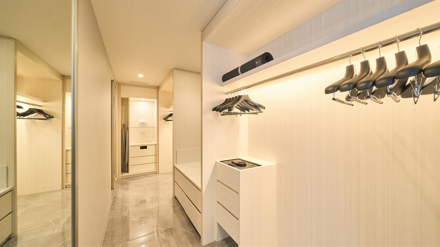 ザ・カハラスイートのウォークインクローゼット