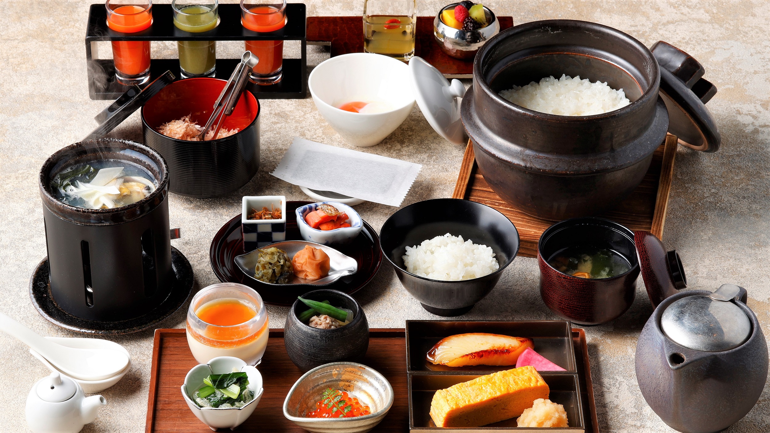 インルームダイニングの和朝食　※イメージ