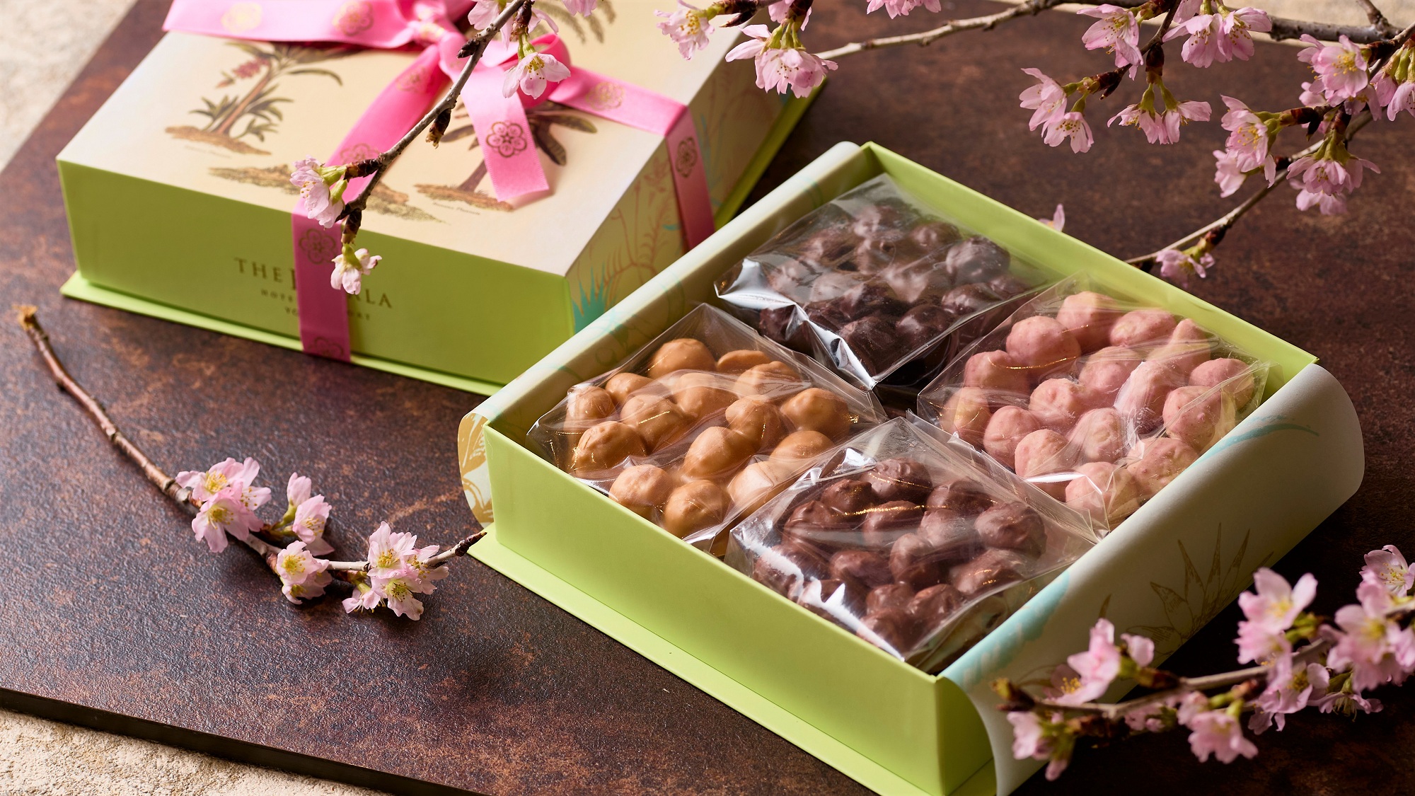 マカダミアナッツチョコレート 桜 -SAKURA-　4種アソート　※なくなり次第終了