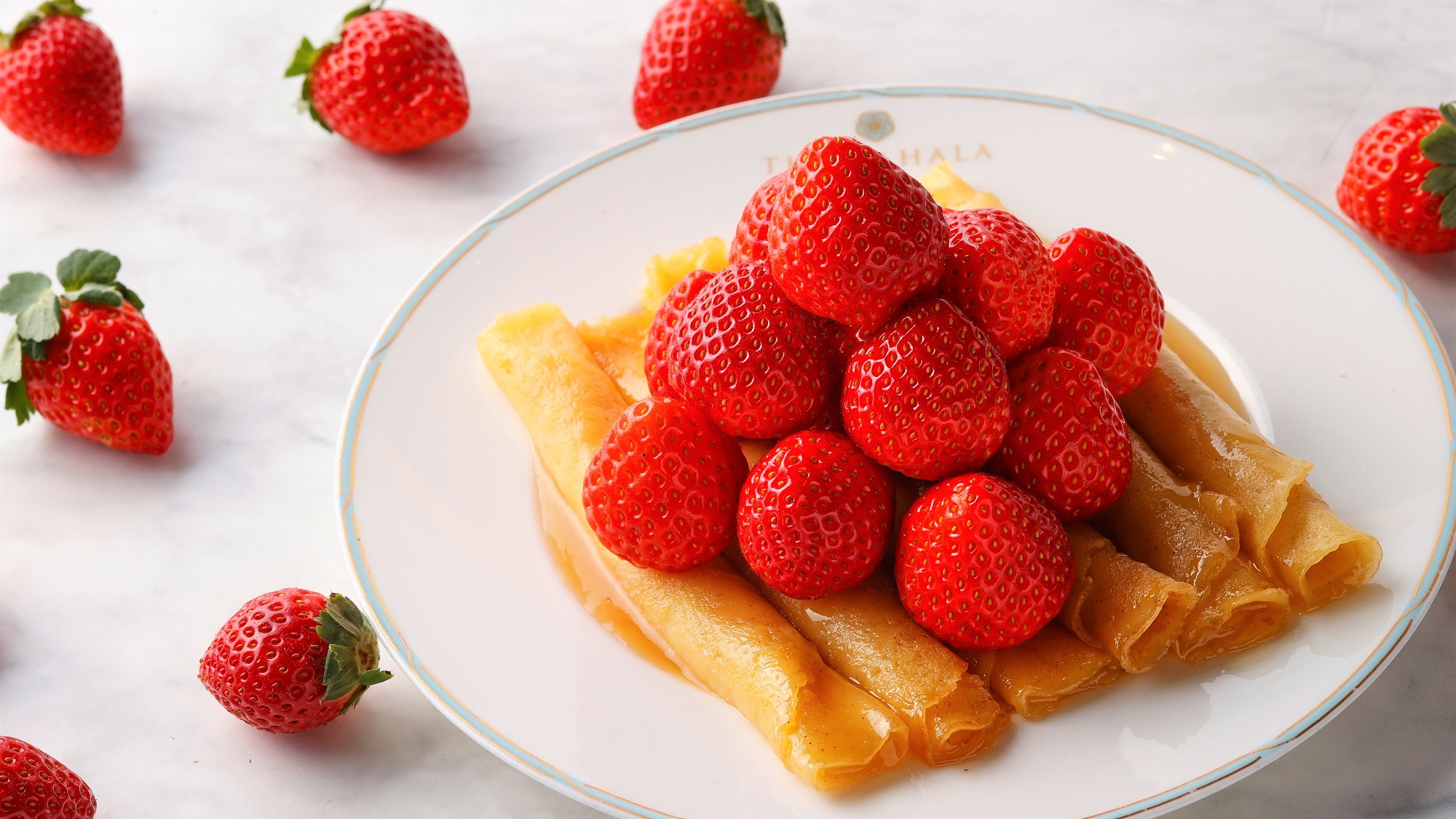 ストロベリー・オン・ザ・シンパンケーキ　1月5日～4月30日まで提供予定　※イメージ